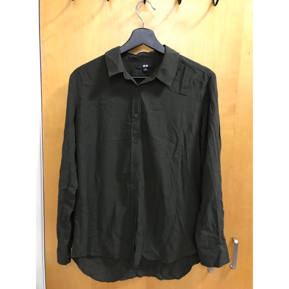 Green rayon long sleeve button down shirt
